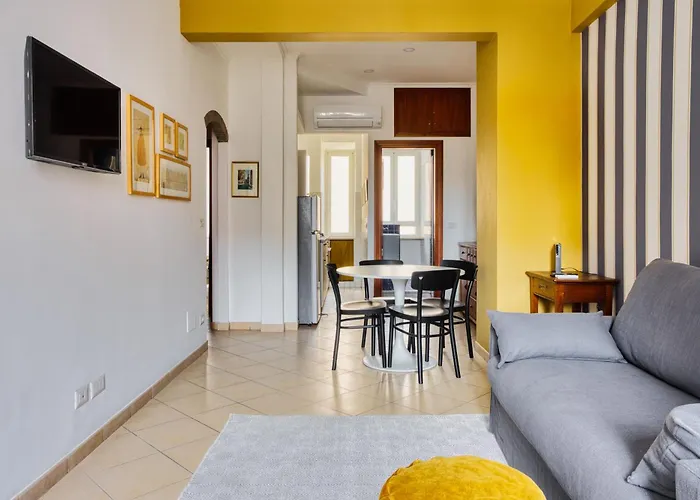 Yellow Stripes - San Giovanni By Rhr * Рим