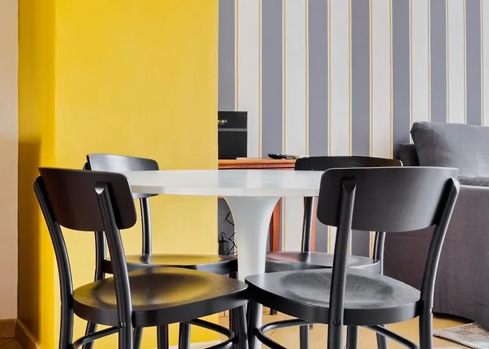 Апартаменты Yellow Stripes - San Giovanni By Rhr *